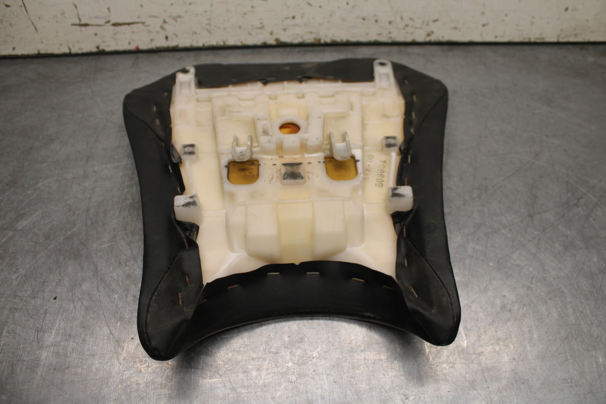05-06 HONDA CBR600RR FRONT DRIVERS SEAT PAD SADDLE PILLION BB727
