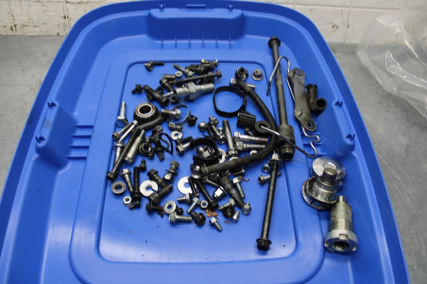 2007 Honda Shadow Spirit 1100 VT1100C MISCELLANEOUS BOLTS HARDWARE BB561