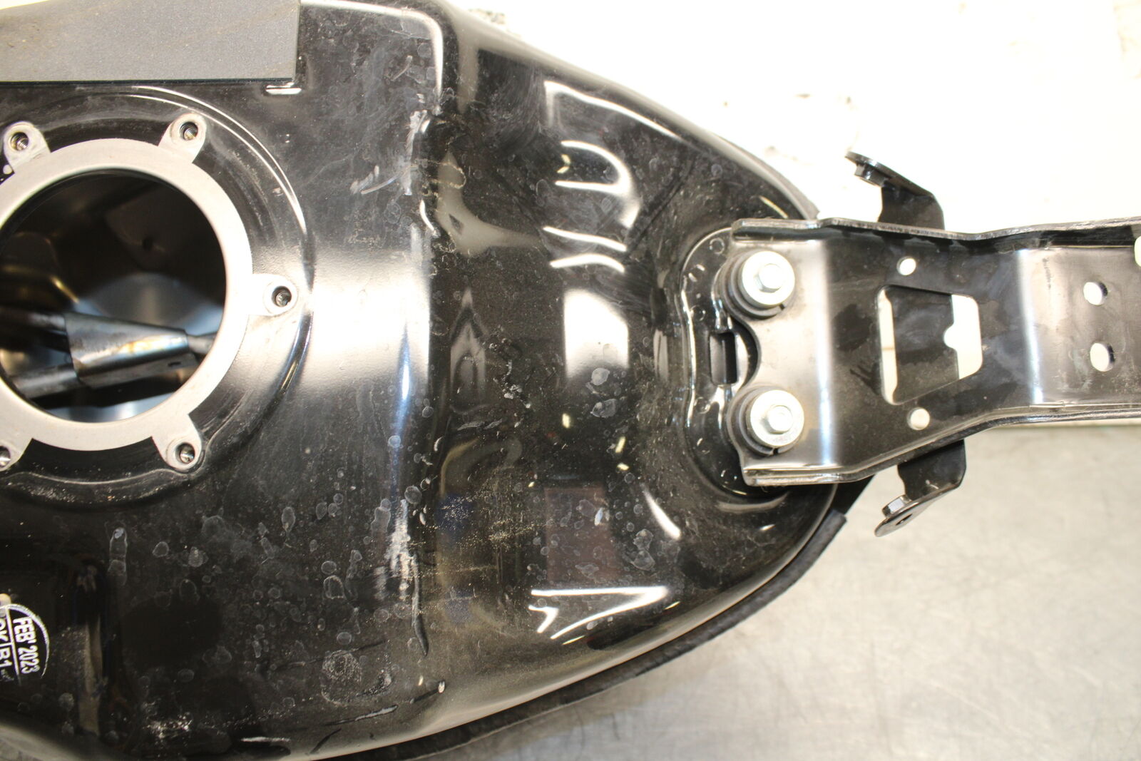 19-24 YAMAHA R3 GAS TANK FUEL CELL PETROL RESERVOIR BB736