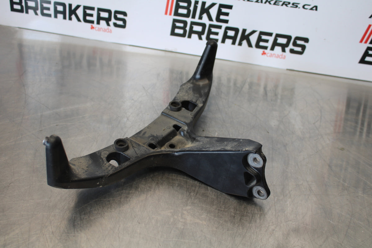 05-06 HONDA CBR600RR OEM UPPER FAIRING MIRROR GAUGES STAY BRACKET BB159