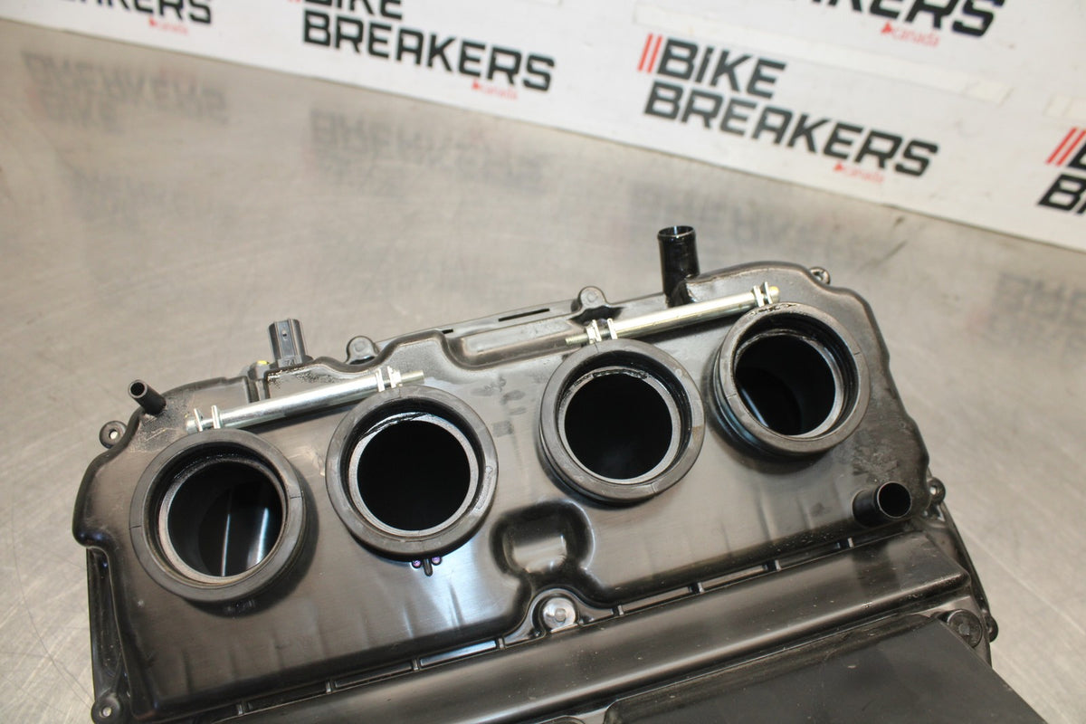 25 KAWASAKI Z900 AIRBOX AIR INTAKE FILTER BOX BB928