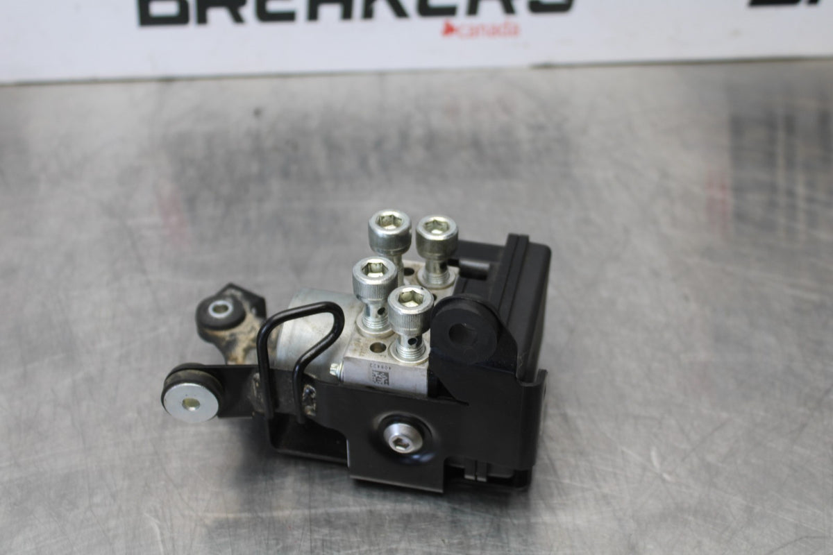 21-23 KAWASAKI NINJA ZX6R ABS PUMP UNIT MODULE BB179