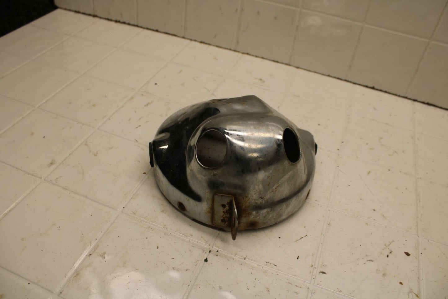 80-83 YAMAHA MAXIM 650 XJ650 HEADLIGHT CASE HOUSING BUCKET BB403