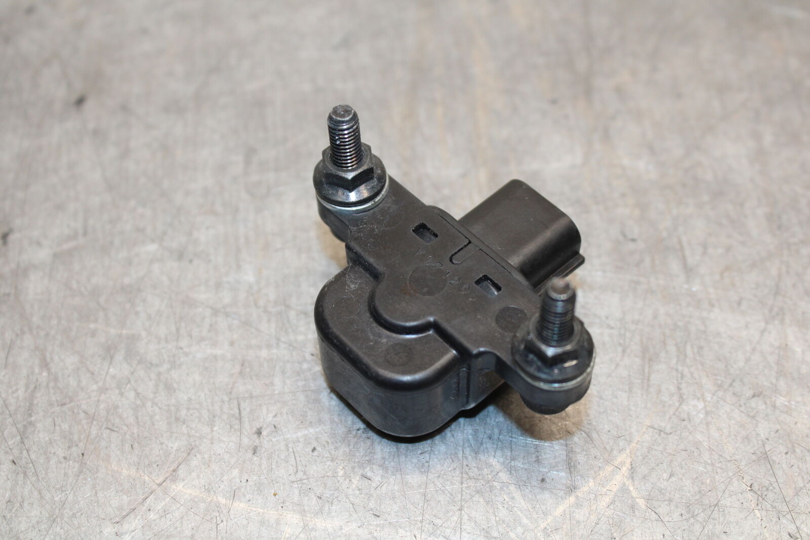 13-18 KAWASAKI NINJA ZX6R TIP OVER BANK ANGLE CRASH SENSOR  21176-0026 BB666