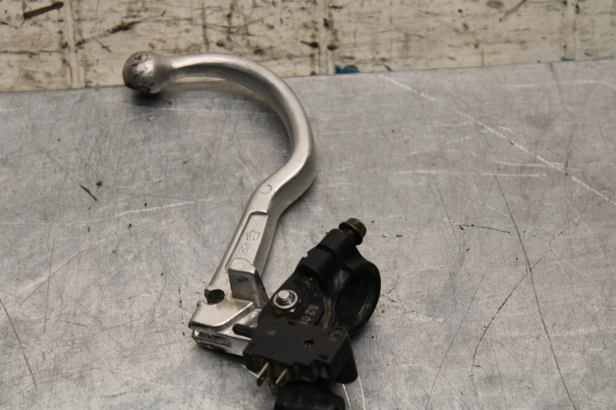 2005 Honda CBR600RR CLUTCH LEVER PERCH MOUNT BRACKET BB564