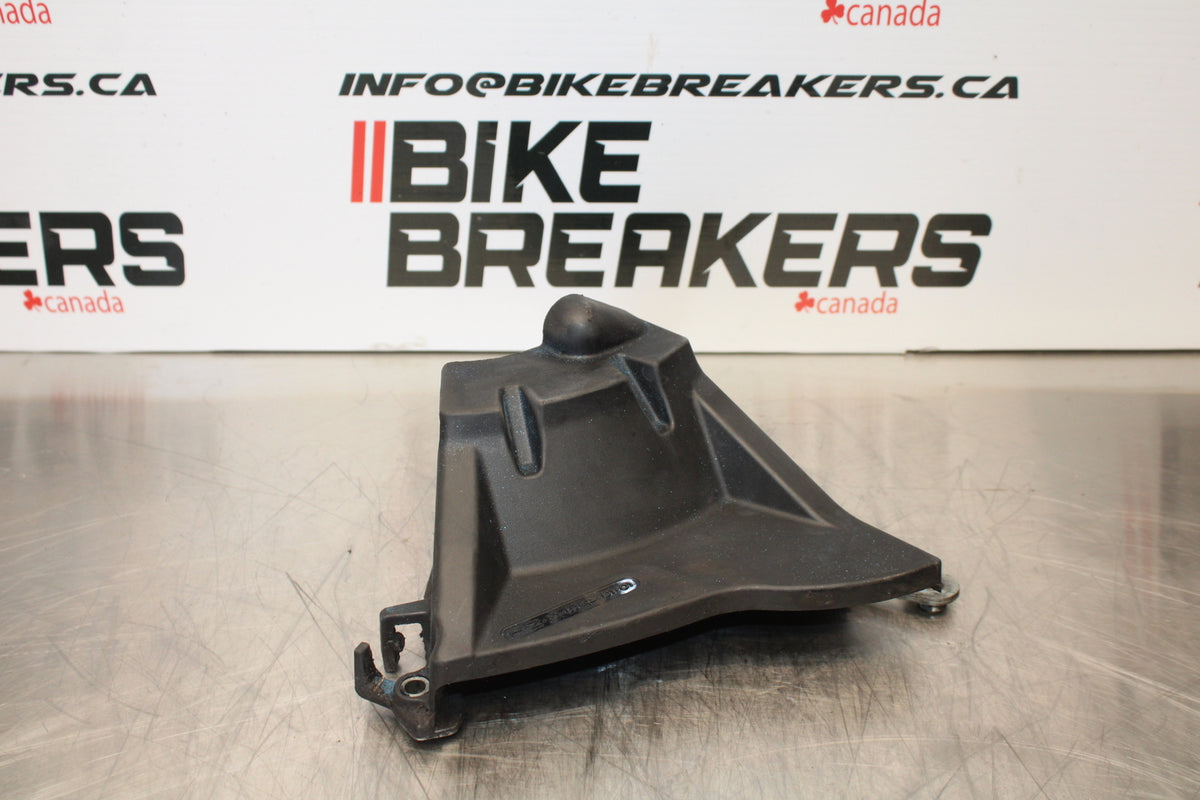 12-16 HONDA CBR1000RR ENGINE SPROCKET COVER BB157