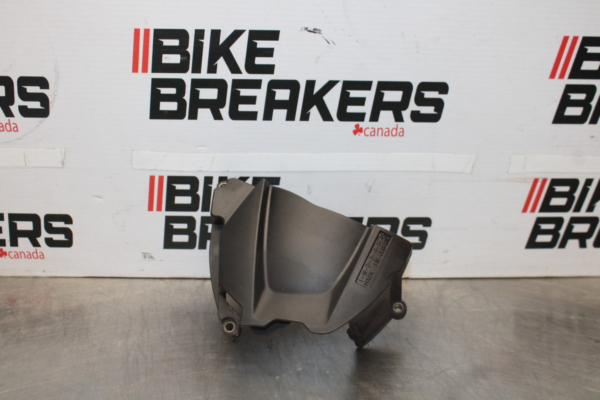 03 YAMAHA YZF R1 ENGINE SPROCKET COVER BB895