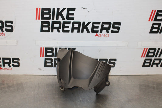 03 YAMAHA YZF R1 ENGINE SPROCKET COVER BB895