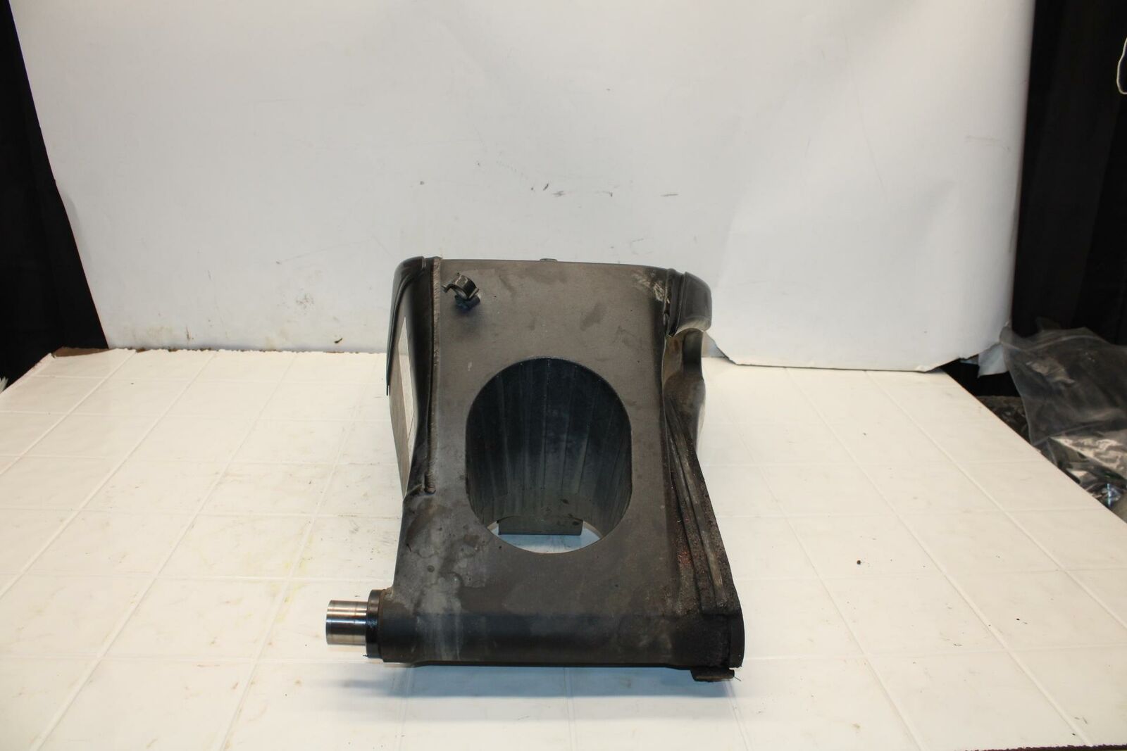 08-16 YAMAHA YZF R6 REAR SWINGARM BACK SUSPENSION SWING ARM BB406
