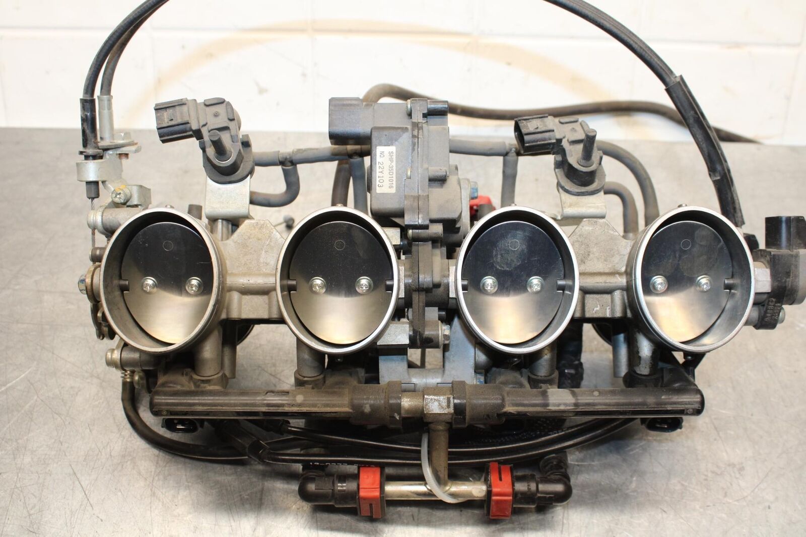 2011 Kawasaki Ninja ZX6R ZX600R MAIN FUEL INJECTORS / THROTTLE BODIES BB587