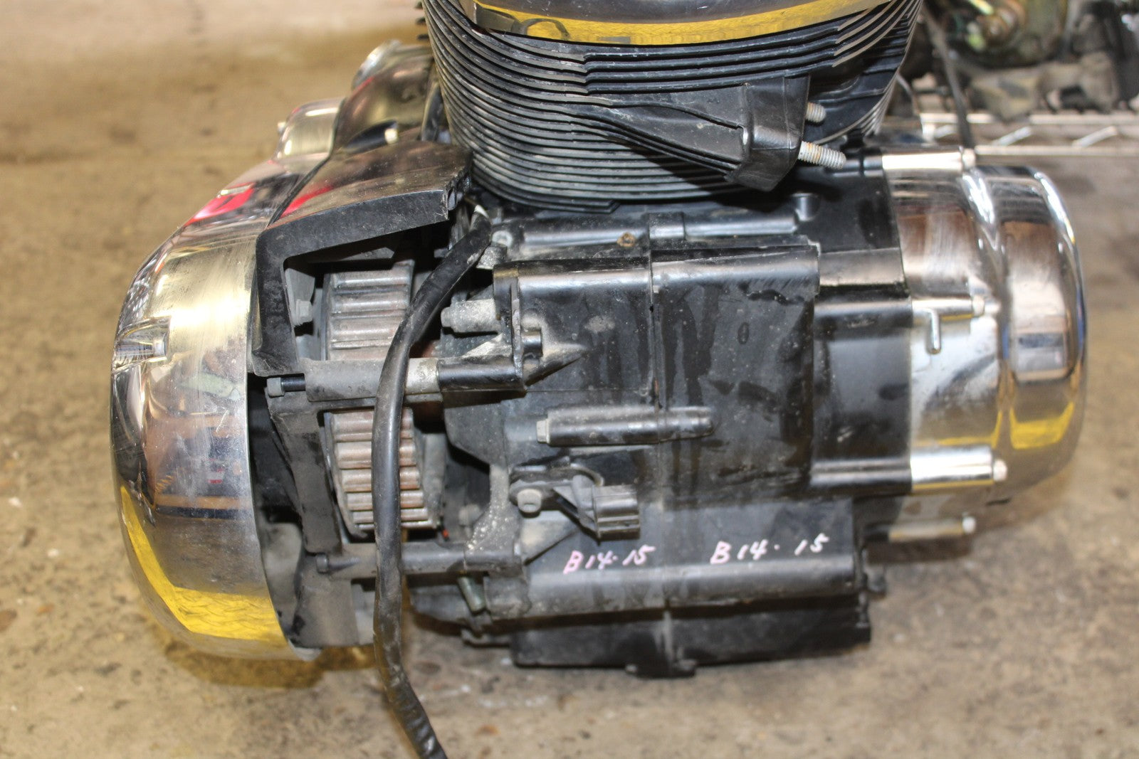 08 KAWASAKI VULCAN 900 ENGINE MOTOR BB184