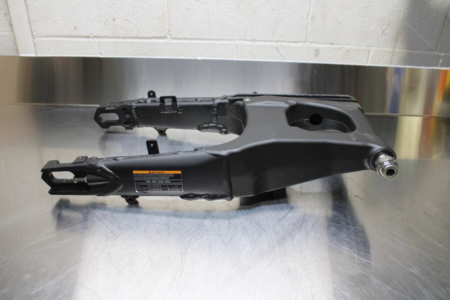 23-24 KAWASAKI NINJA ZX14R REAR SWINGARM BACK SUSPENSION SWING ARM BB141