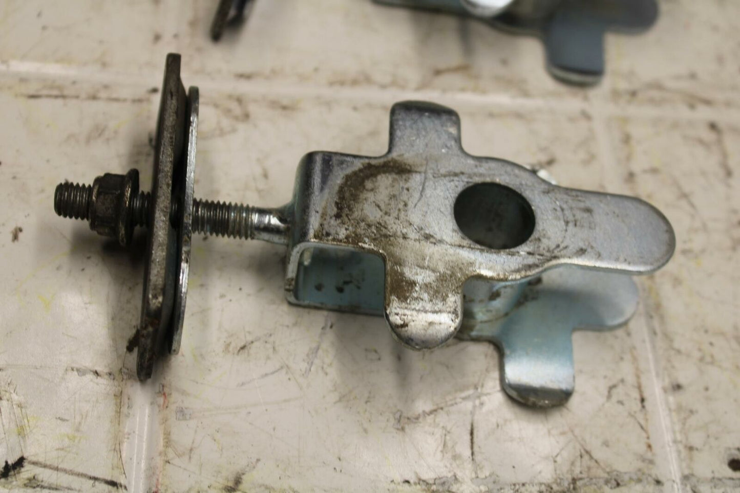 04-05 SUZUKI KATANA GSX750F SWINGARM CHAIN TENSIONER ADJUSTMENT BRACKETS  BB16