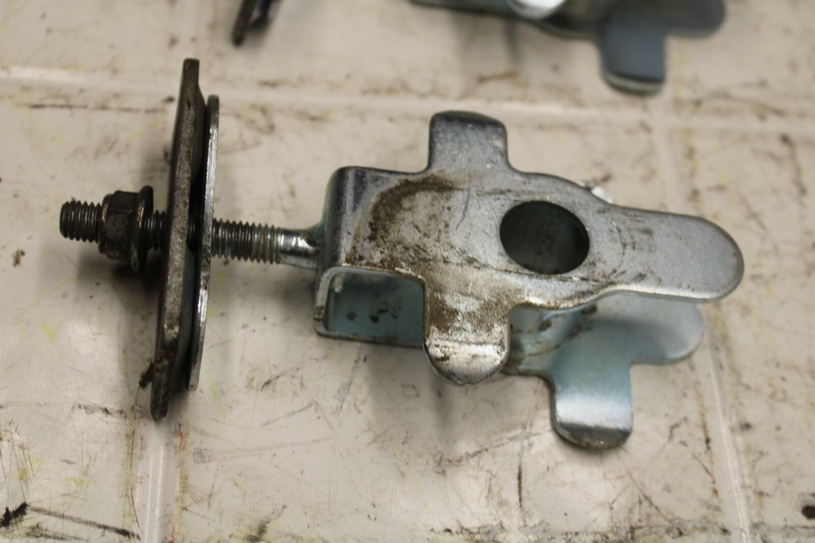 04-05 SUZUKI KATANA GSX750F SWINGARM CHAIN TENSIONER ADJUSTMENT BRACKETS  BB16
