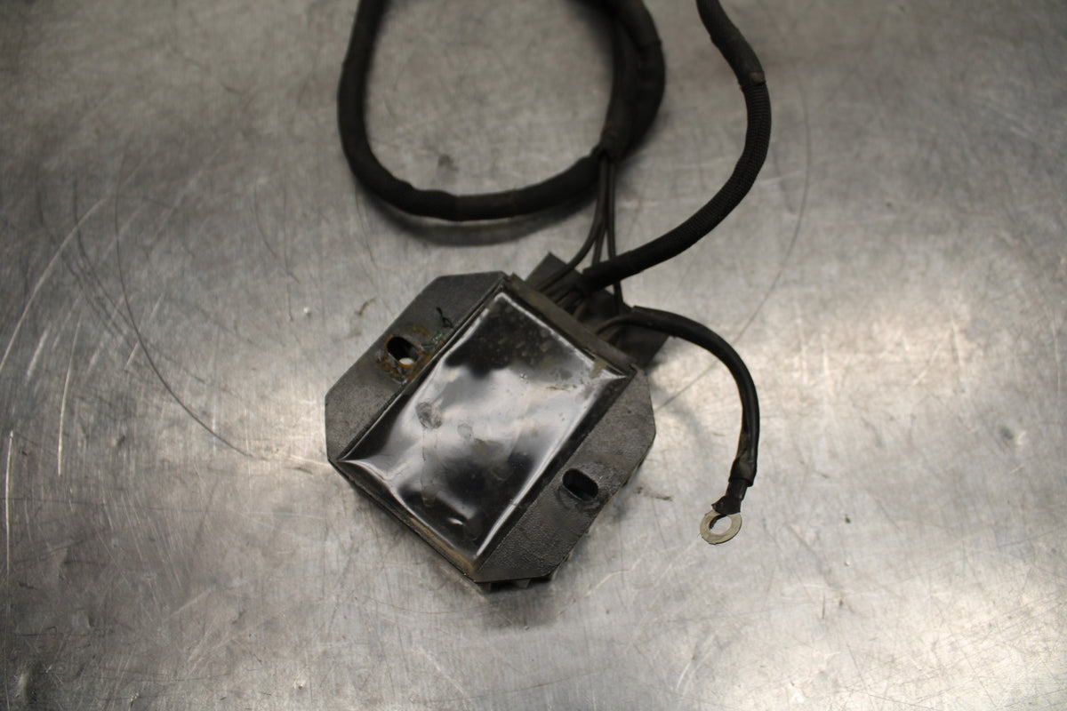 17-24 KTM 390 DUKE RECTIFIER VOLTAGE REGULATOR BB734