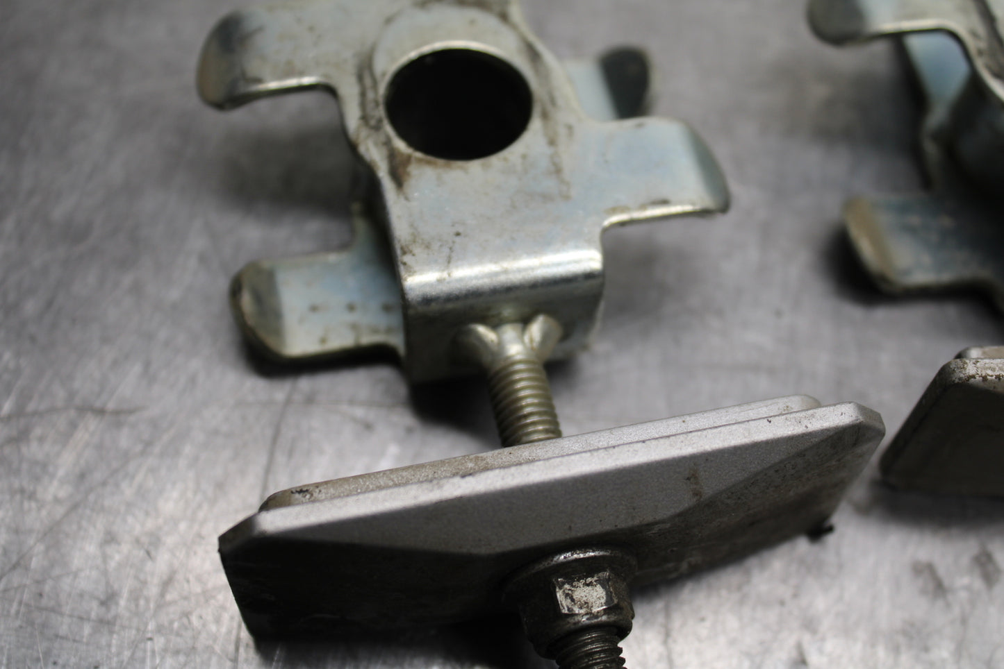 03 SUZUKI SV650S SWINGARM CHAIN TENSIONER ADJUSTMENT BRACKETS  BB130