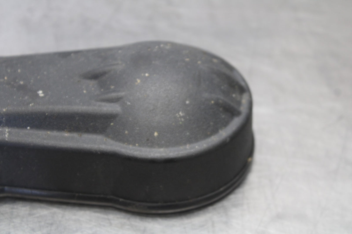 05-08 TRIUMPH SPEED TRIPLE 1050 SPEEDO CLUSTER GAUGE CLUSTER TRIM COVER BB933