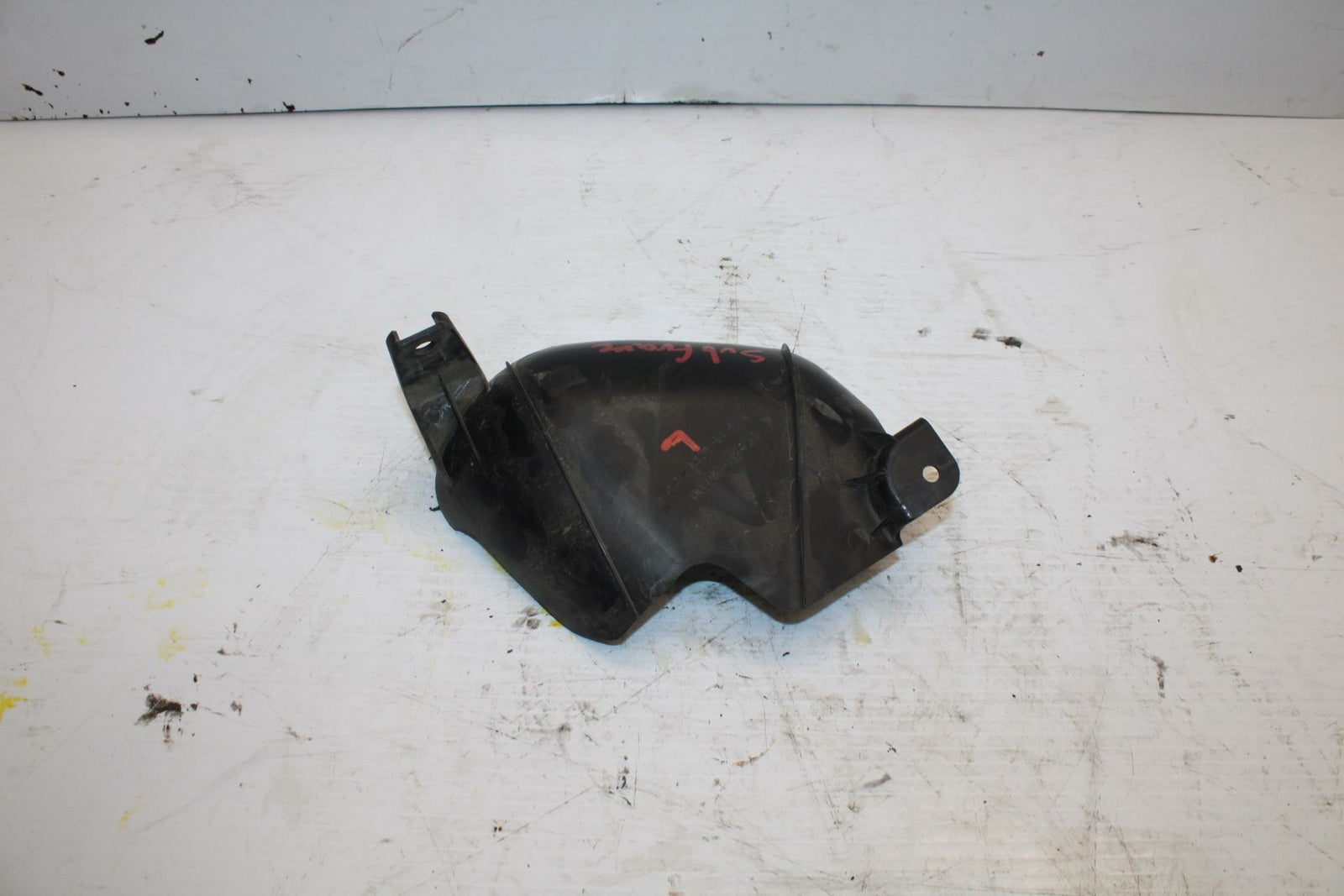 00-07 SUZUKI HAYABUSA LEFT SUB FRAME SIDE COVER COWL PANEL TRIM  BB281