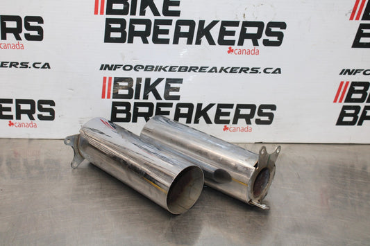 02 KAWASAKI VULCAN 800 VN800B CLASSIC FORK LOWER COVERS BOTTOM GUARDS BB862