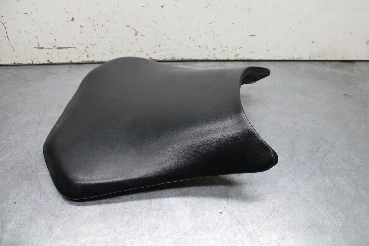 05-06 HONDA CBR600RR FRONT DRIVERS SEAT PAD SADDLE PILLION BB727