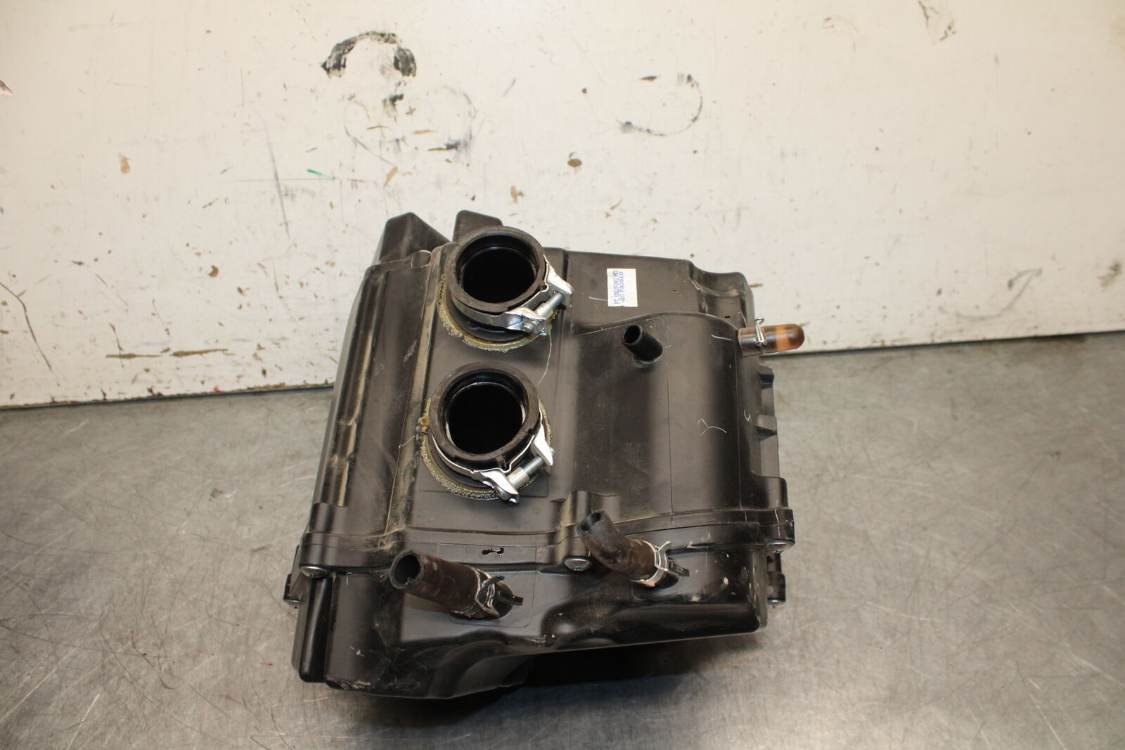 19-24 YAMAHA R3 AIRBOX AIR INTAKE FILTER BOX BB736