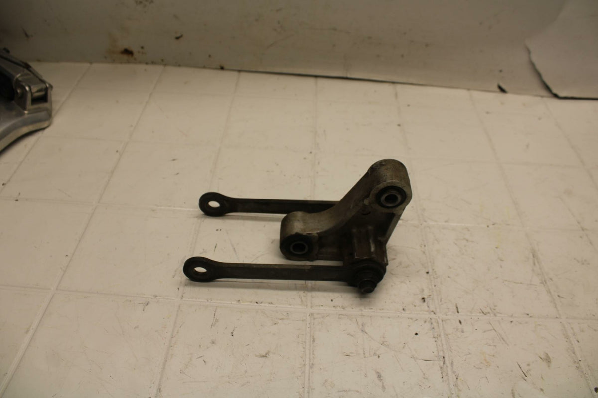 01-05 YAMAHA FZS1000 REAR DOGBONE SHOCK LINKAGE LINK BB10