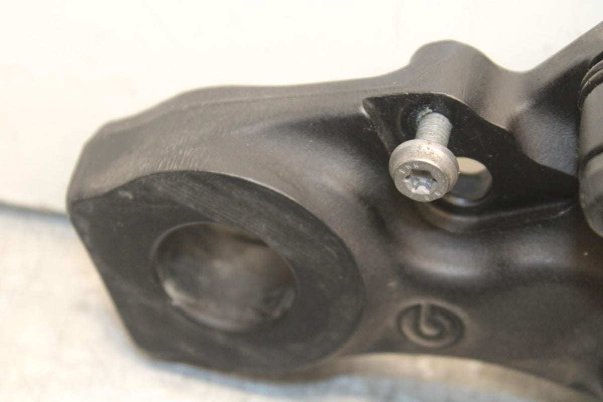 20-23 BMW F900R REAR BACK BRAKE CALIPER W MOUNT BRACKET BB603