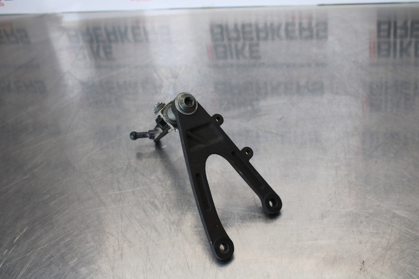 07-08 YAMAHA YZF R1 LEFT REARSET REAR SET DRIVER FOOT PEG REST STOP BB160