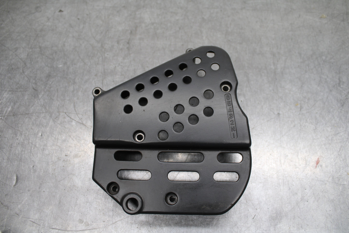 91-92 SUZUKI GSXR750 M  ENGINE SPROCKET COVER BB125
