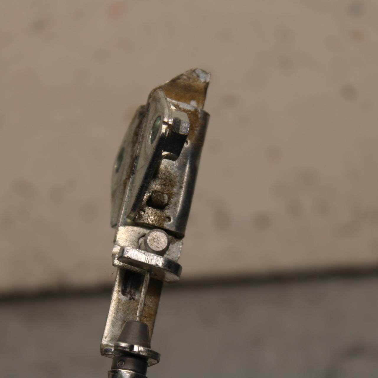 21 KAWASAKI NINJA ZX6R REAR PASSENGER SEAT LATCH LOCK ASSEMBLY BB647