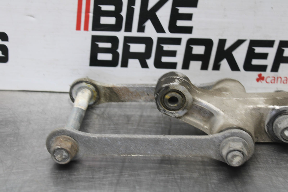 05-09 SUZUKI BOULEVARD C90 REAR BACK SHOCK DOG BONE LINK BB918