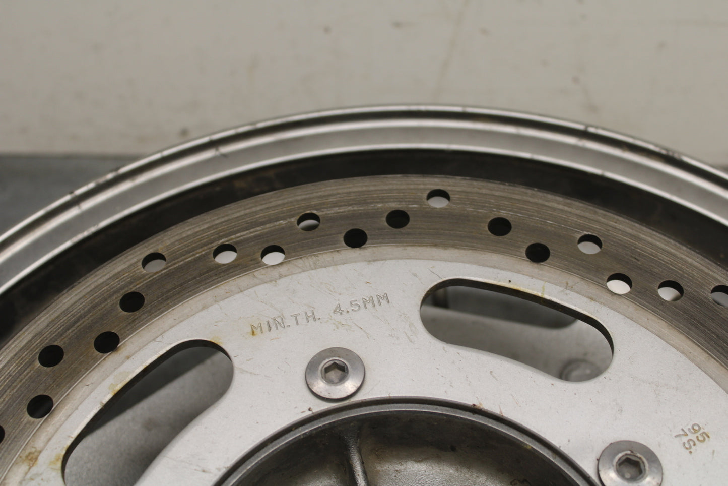 03-08 KAWASAKI VULCAN 1600 FRONT WHEEL FRONT RIM BB754