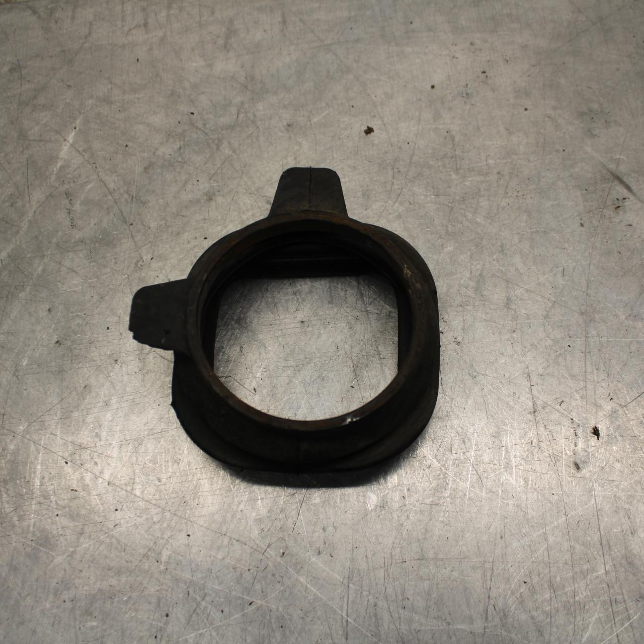 84-85 HONDA V65 SABRE DRIVE SHAFT  COVER RUBBER SEAL BB05