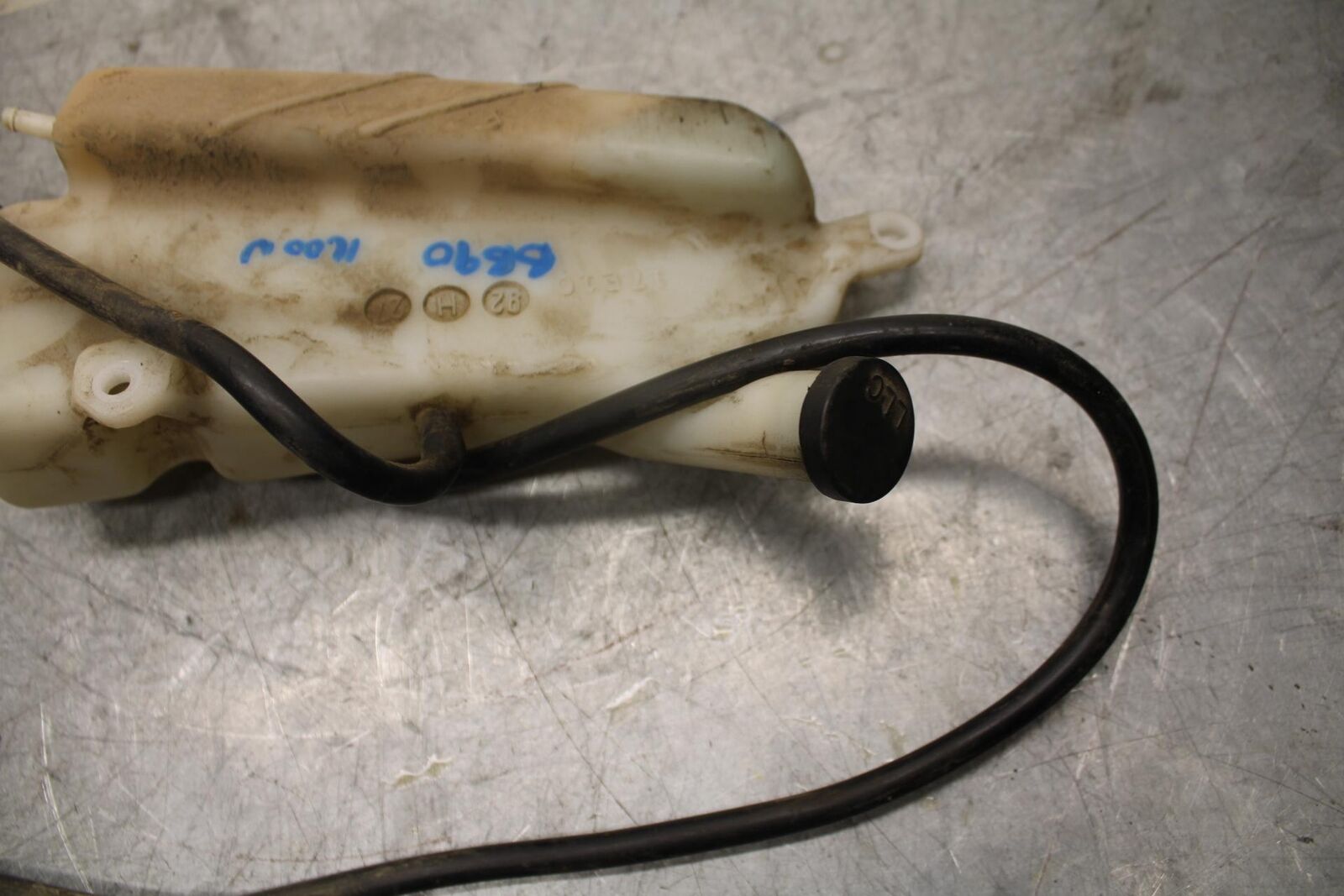 1993 Suzuki GSXR1100W COOLANT WATER TANK RESERVOIR BOTTLE BB46