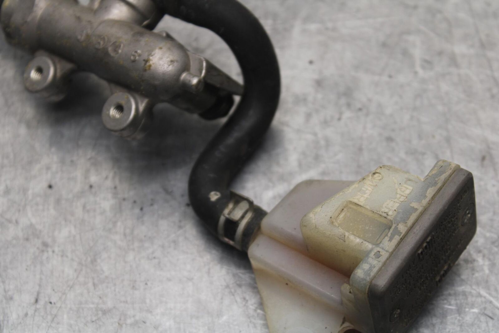 2003 Suzuki SV1000S REAR BACK BRAKE MASTER CYLINDER W RESERVOIR BB85