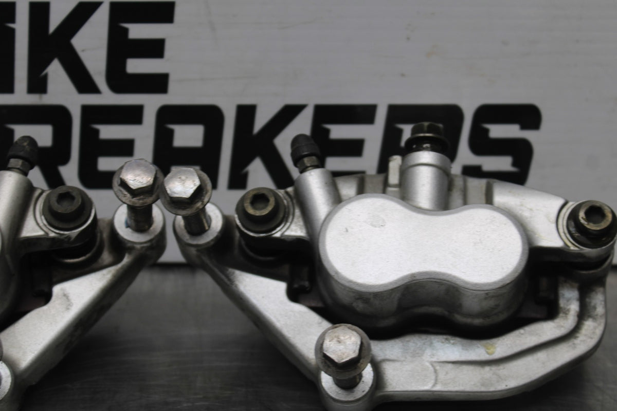 99-09 YAMAHA V STAR 1100 RIGHT LEFT FRONT BRAKE CALIPER SET PAIR CALIPERS BB853