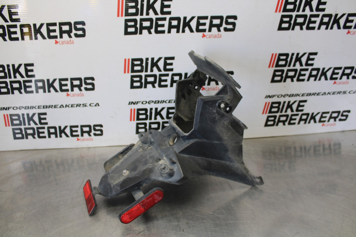 15 TRIUMPH TIGER 800 LICENSE PLATE BRACKET MOUNT BB873
