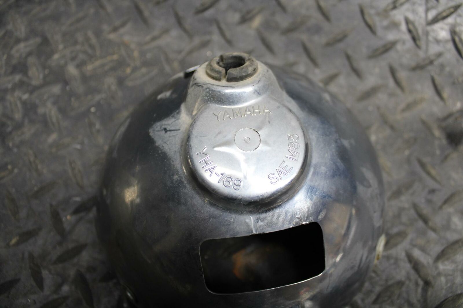84-85 YAMAHA VIRAGO 1000 HEADLIGHT CASE HOUSING BUCKET BB173