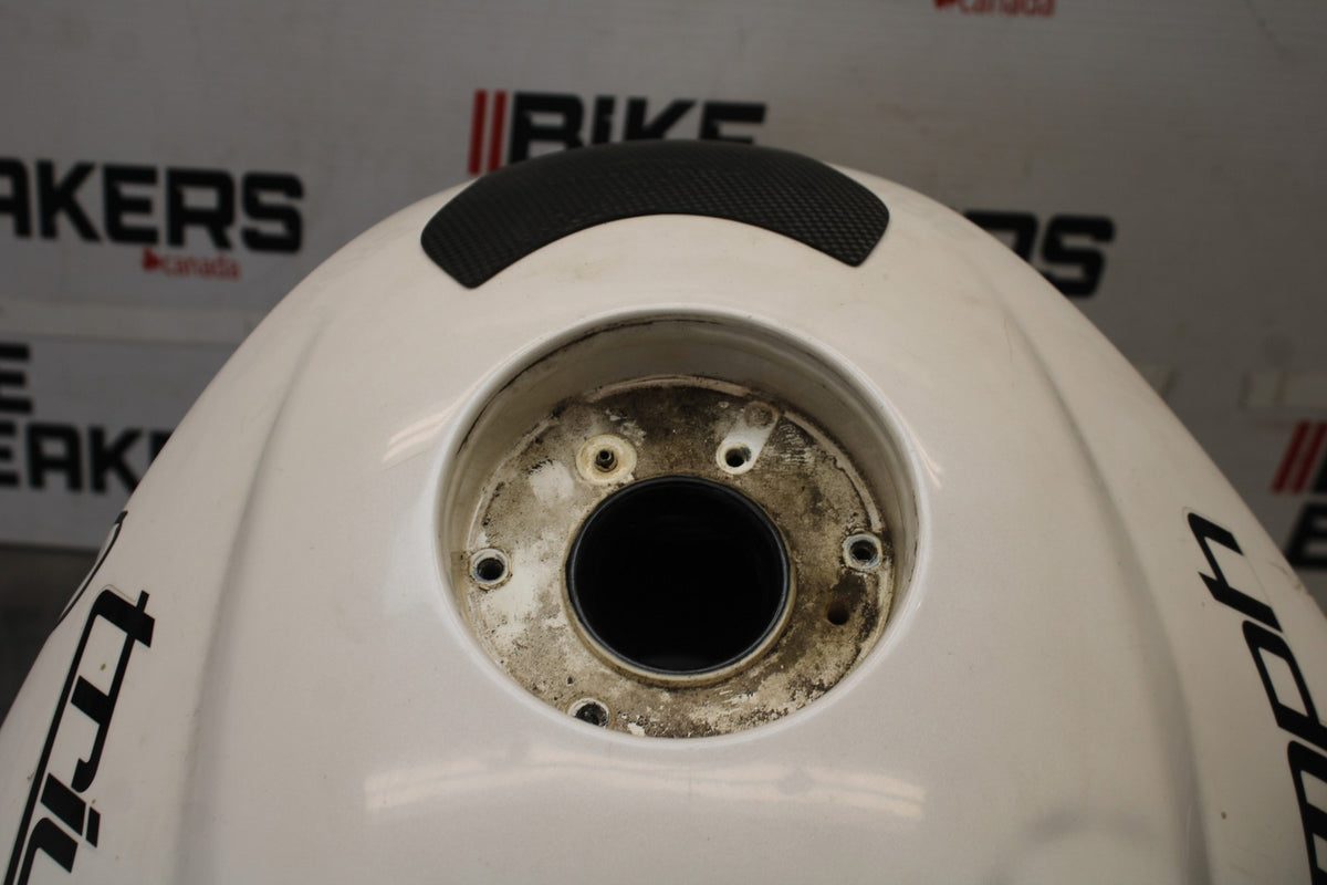 12 TRIUMPH STREET TRIPLE R GAS TANK FUEL CELL PETROL RESERVOIR BB914