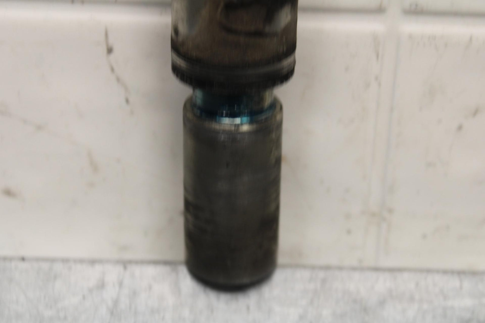 2009 Triumph Daytona 675 FRONT WHEEL RIM AXLE PIVOT BOLT T2000650 BB584
