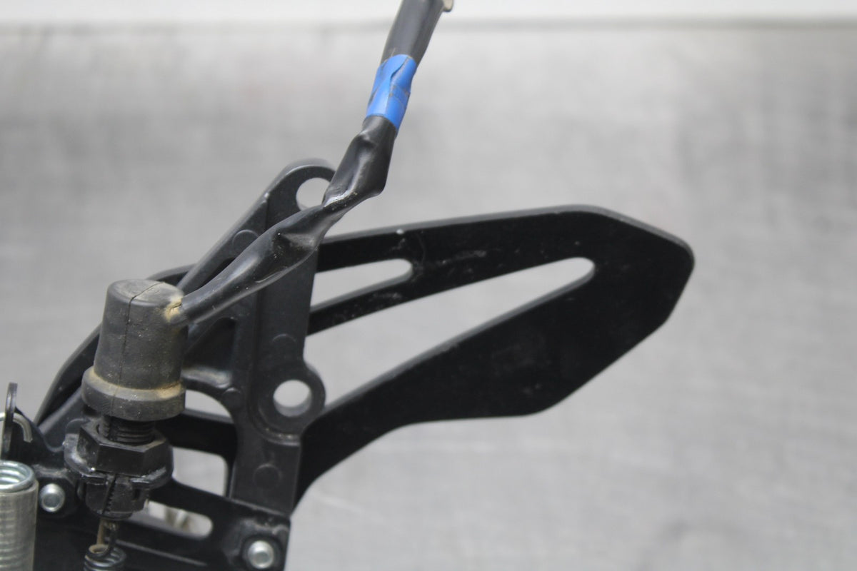 22-25 YAMAHA YZF R7 RIGHT REARSET REAR SET DRIVER FOOT PEG REST STOP BB850
