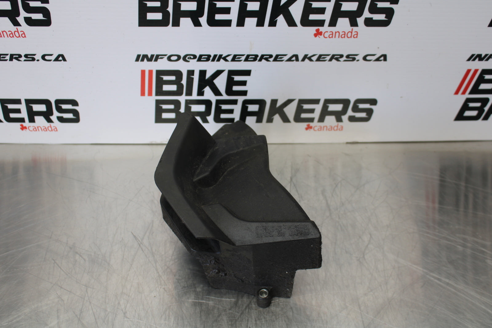 07-08 YAMAHA YZF R1 ENGINE SPROCKET COVER BB160