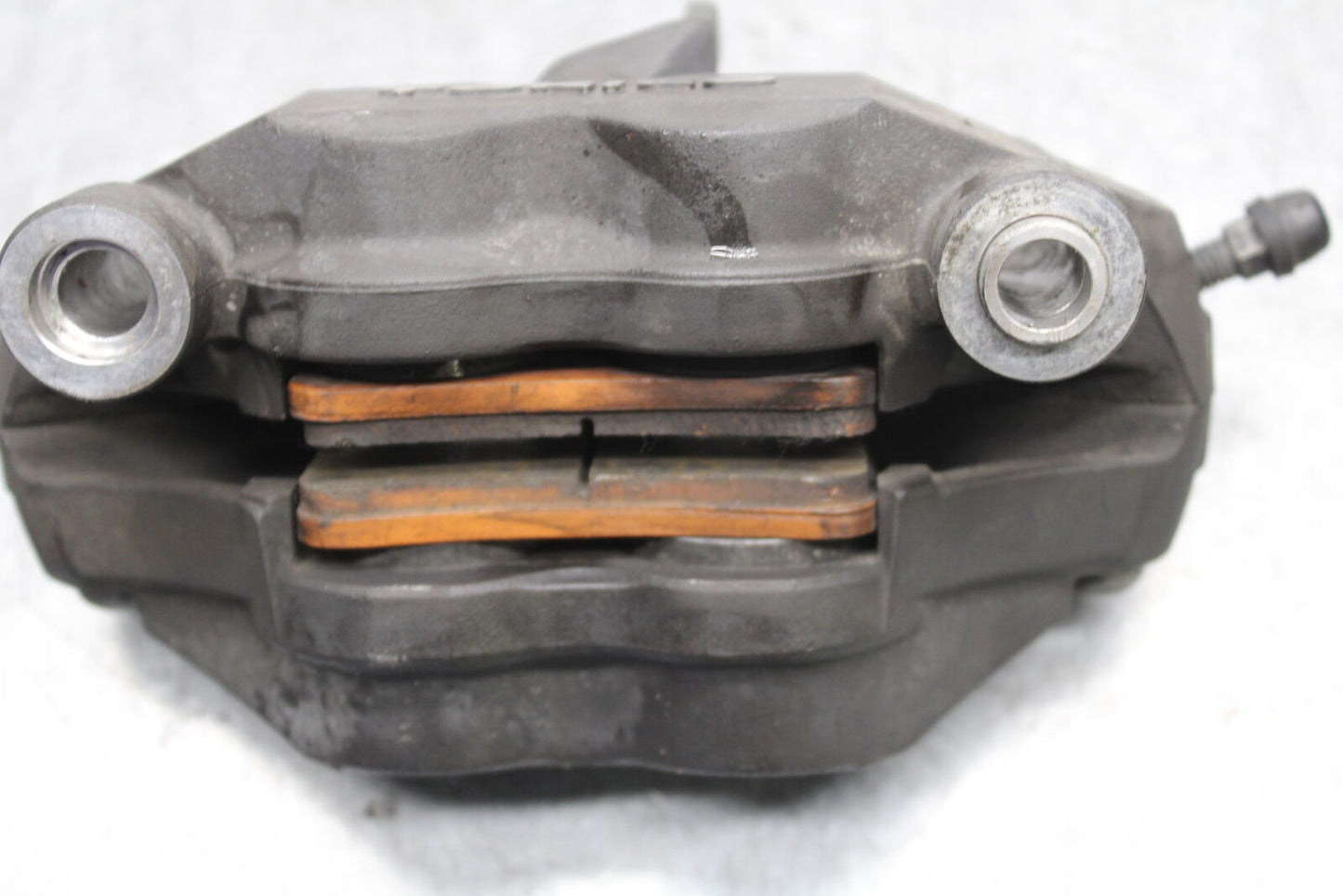 05-06 SUZUKI GSXR1000 RIGHT LEFT FRONT BRAKE CALIPER SET PAIR CALIPERS BB663