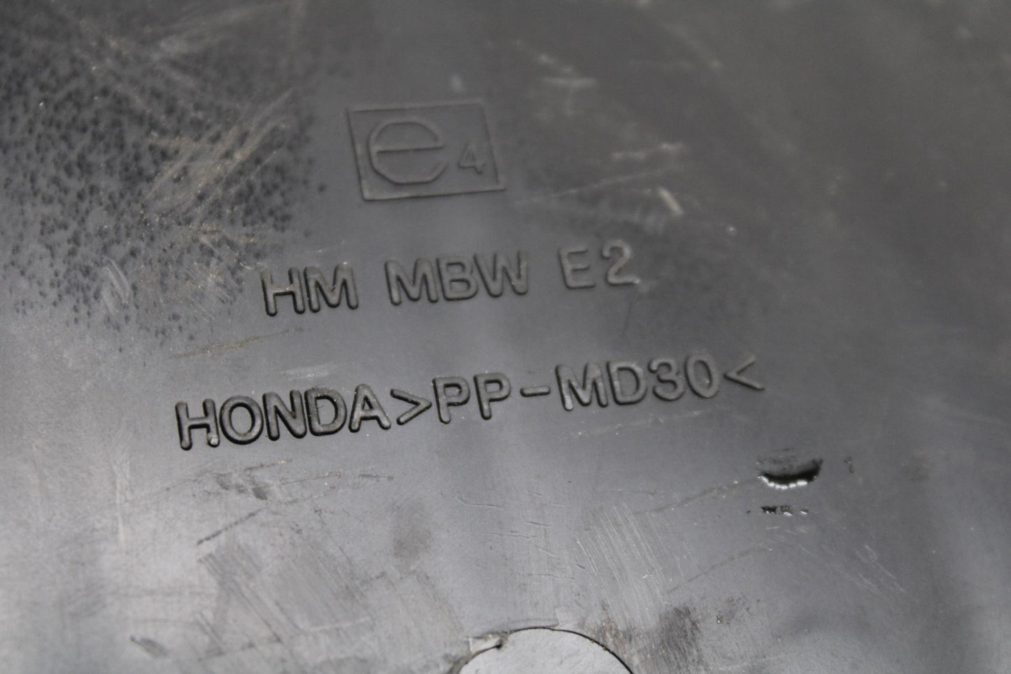2004 Honda CBR600F4i AIRBOX AIR INTAKE FILTER BOX  BB606