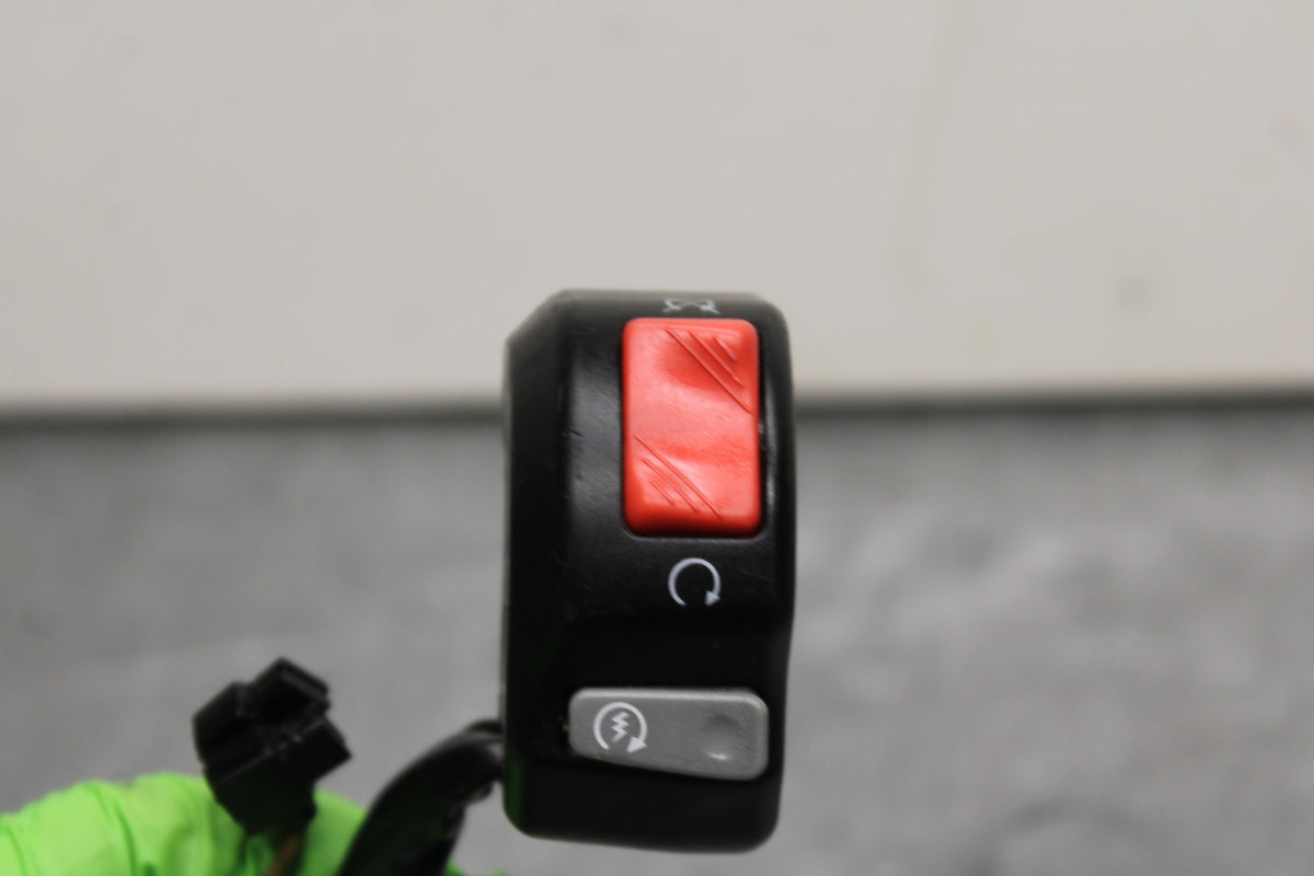 07-08 YAMAHA YZF R1 RIGHT CLIP ON HANDLE KILL OFF START SWITCH SWITCHES BB120