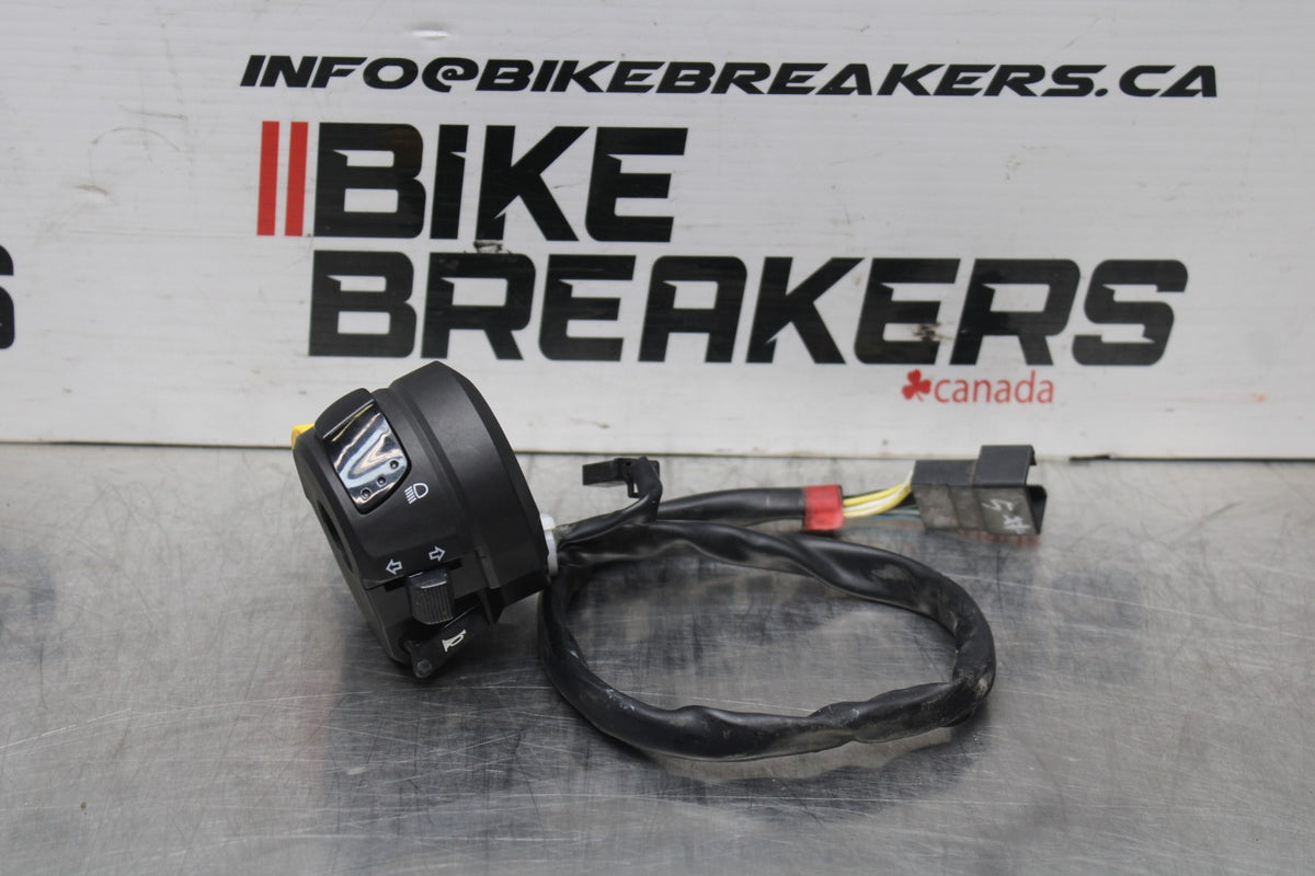15 SUZUKI GW250F LEFT CLIP ON HANDLE HORN SIGNALS SWITCH SWITCHES BB789