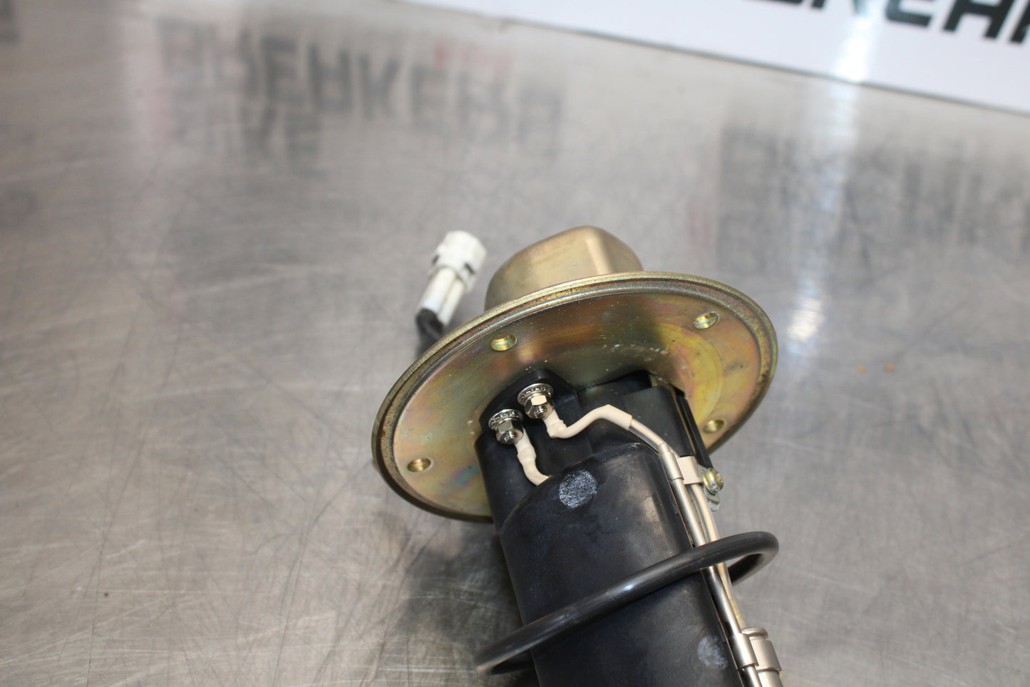 03 SUZUKI SV650S FUEL PUMP GAS PETROL SENDER UNIT