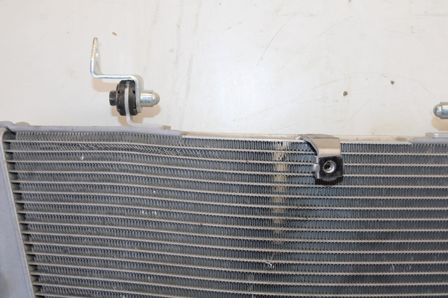 11-24 SUZUKI GSXR750 ENGINE RADIATOR MOTOR COOLER COOLING RADIATER  BB687