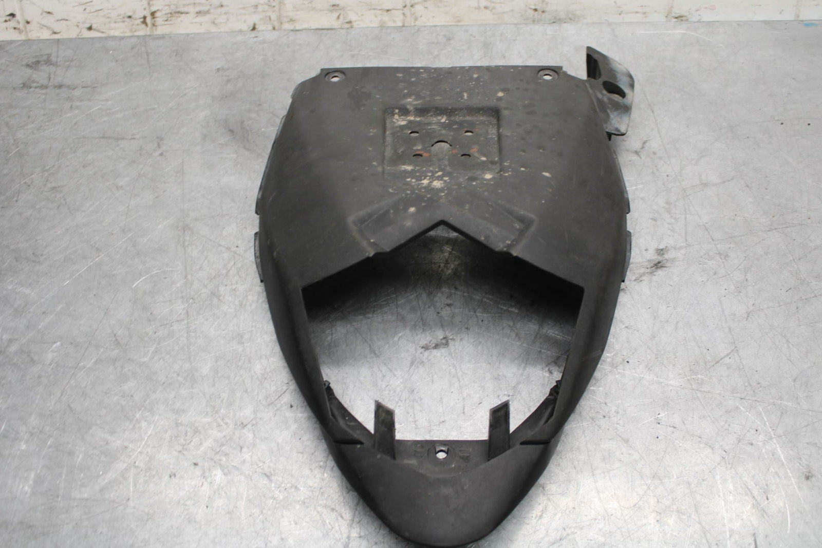 2009 Kawasaki Ninja ZX6R ZX600R REAR TAILLIGHT BRAKE LIGHT TRIM  BB548