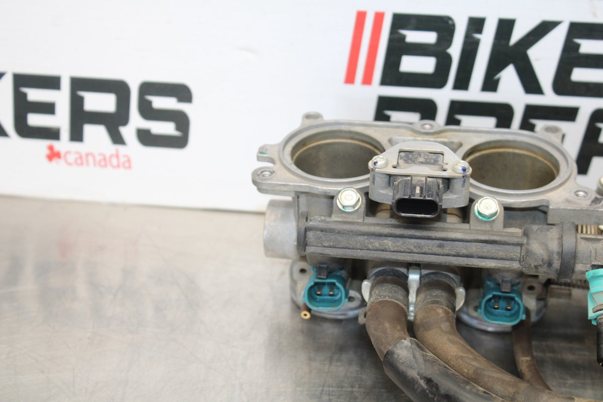 12 HONDA CB1000R MAIN FUEL INJECTORS / THROTTLE BODIES BB200